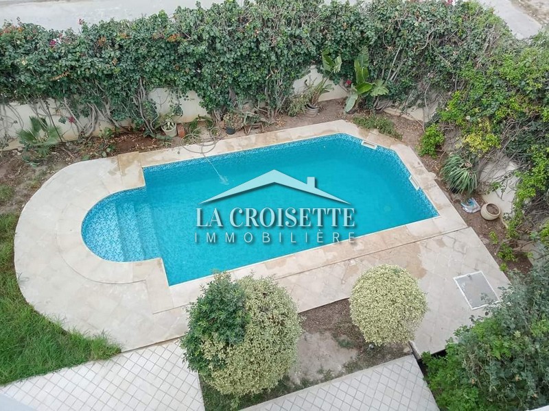 Villa S+4 avec piscine à La Marsa